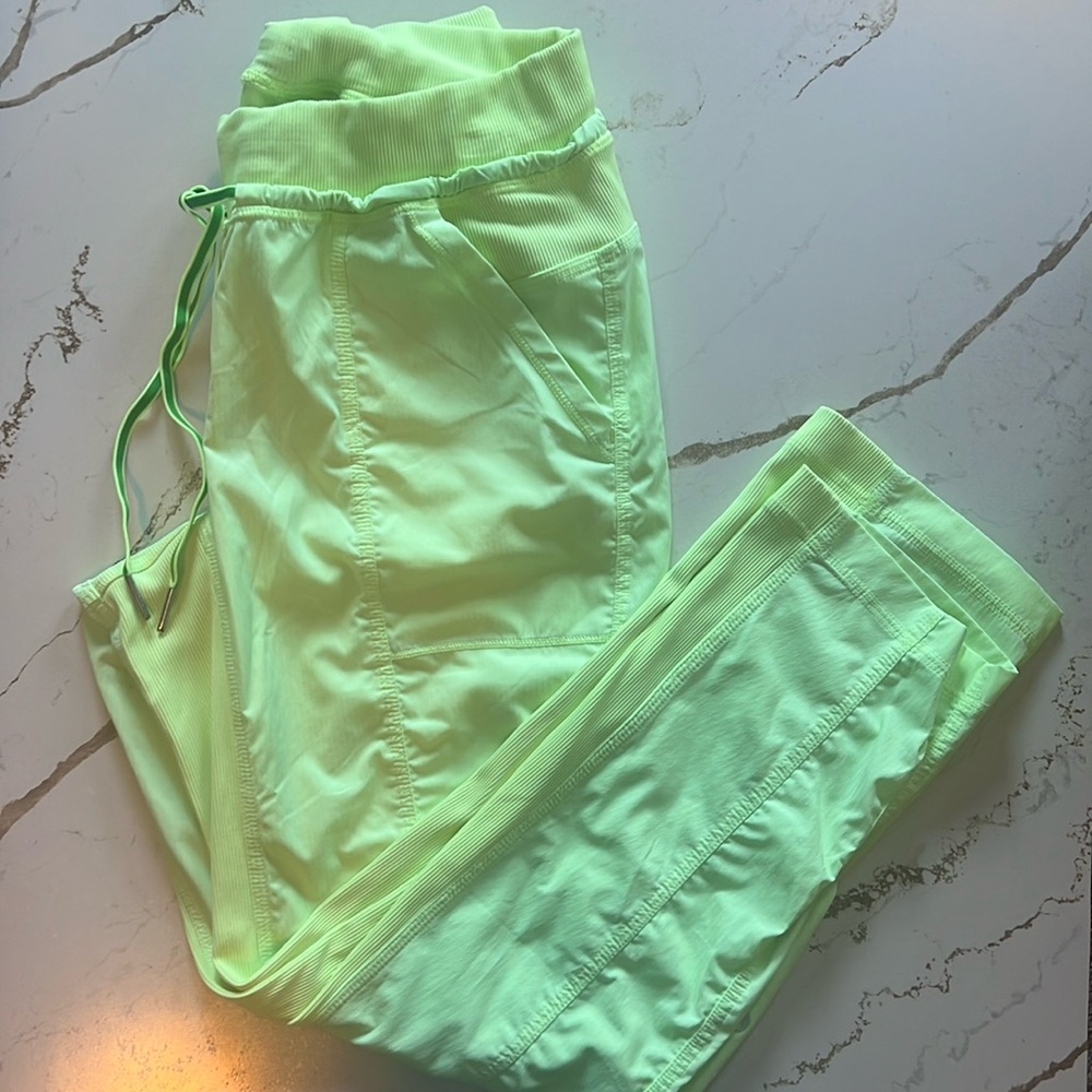 Lululemon pants. Size 6.